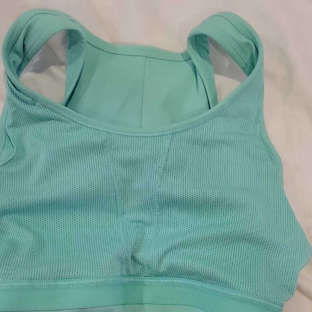 Athleta Women's Mint Green Sports Bra